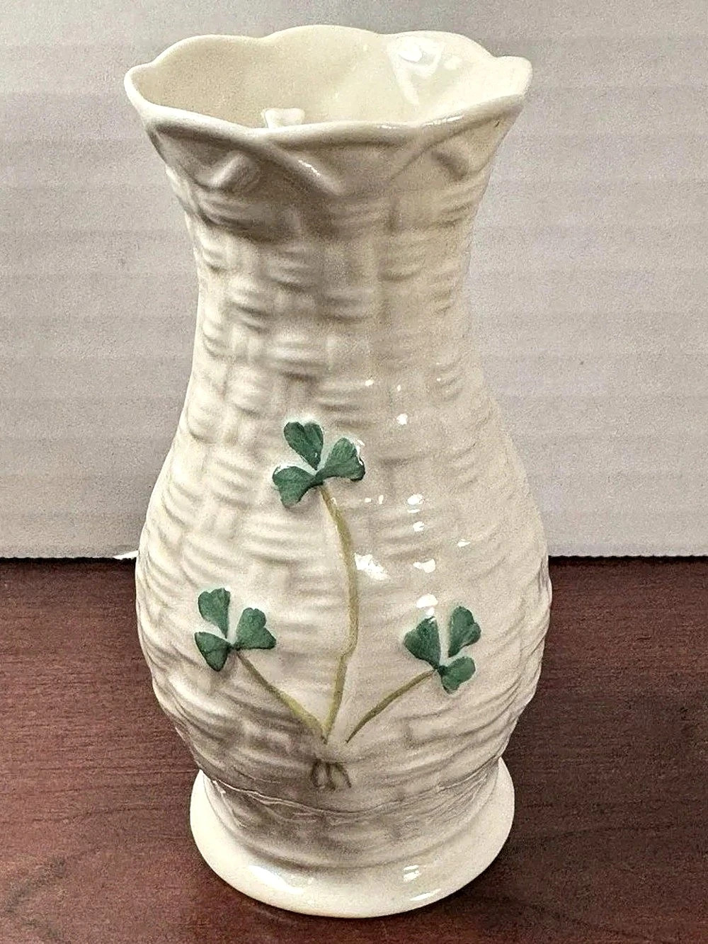 Belleek Shamrock Basketweave Vase Floral White & Green